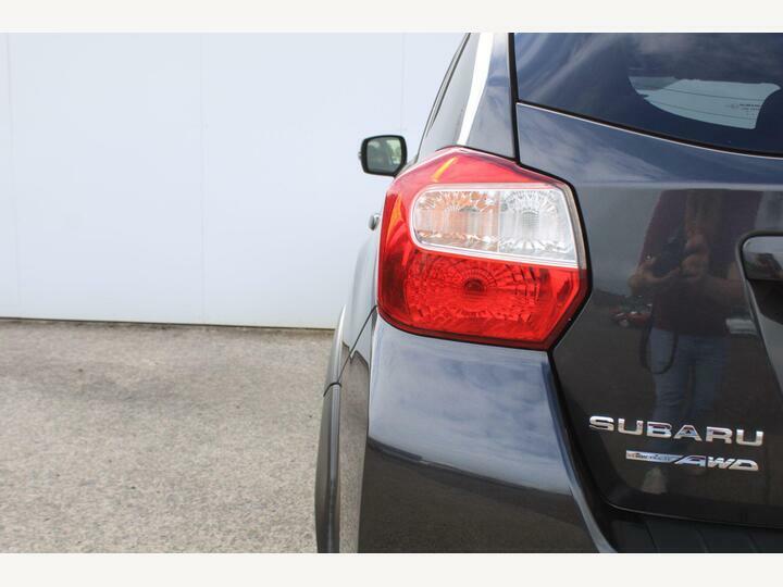 Subaru XV Se 2.0 Tdi 4 Green #10