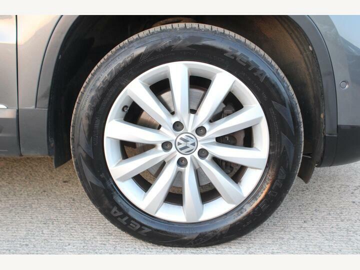 Volkswagen Tiguan Suv Grey #15
