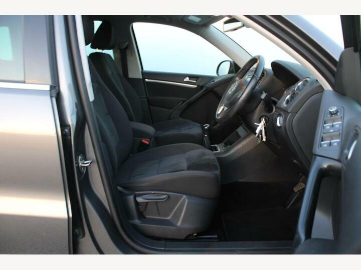Volkswagen Tiguan Suv Grey #27
