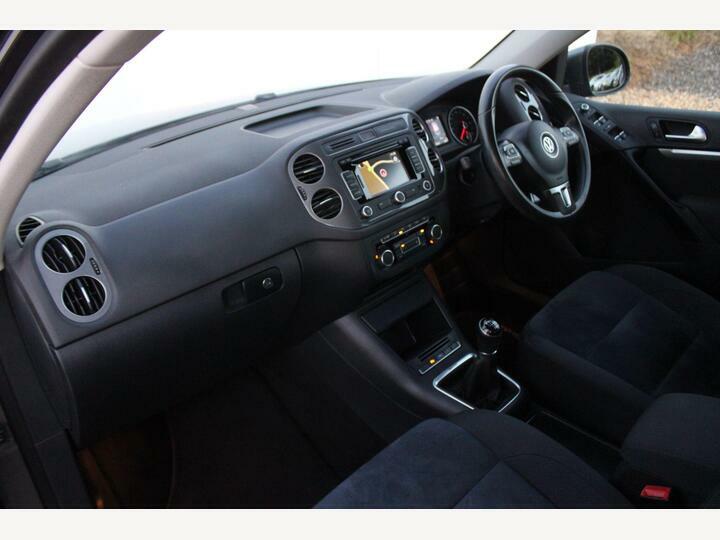 Volkswagen Tiguan Suv Grey #16