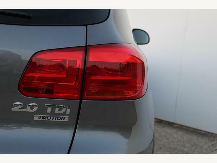 Volkswagen Tiguan Suv Grey #10