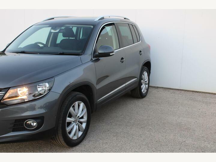 Volkswagen Tiguan 2.0 Tdi Bluemotion Tech Match 4Wd Euro 5 Ss Grey #4
