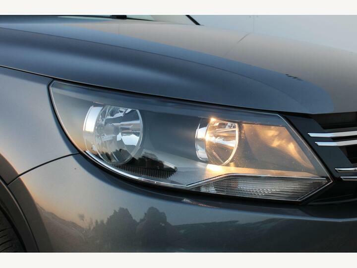 Volkswagen Tiguan Suv Grey #9