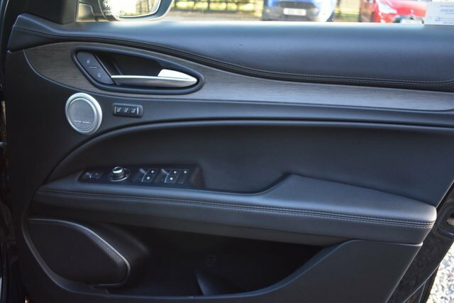 Alfa Romeo Stelvio Veloce Black #13