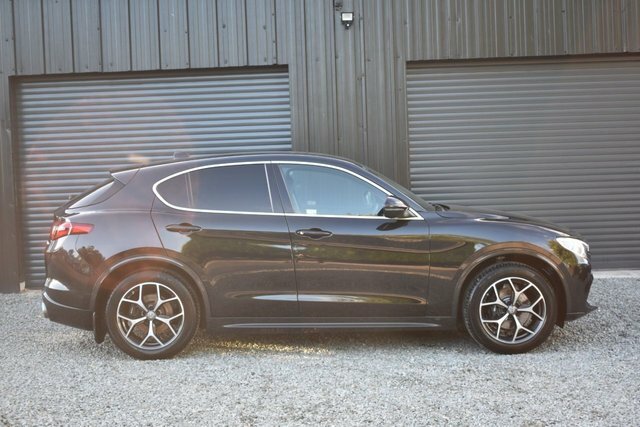 Alfa Romeo Stelvio Lusso Ti Suv Black #2