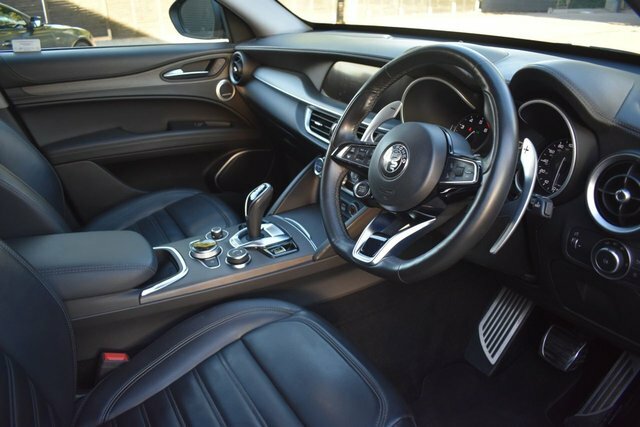 Alfa Romeo Stelvio Veloce Black #12