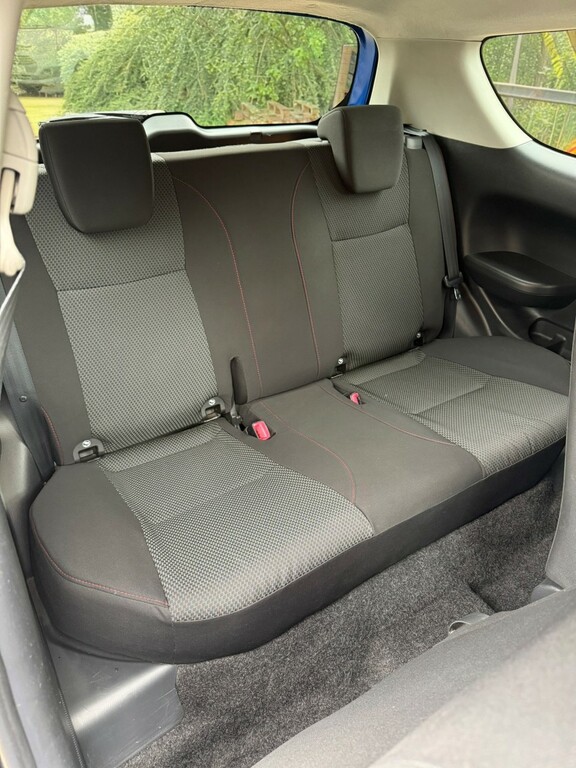 Suzuki Swift Sport White #17