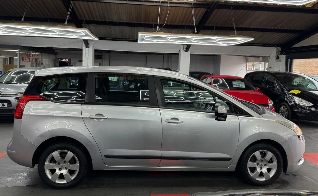 Peugeot 5008 1.6 Vti Active Euro 5 Silver #4