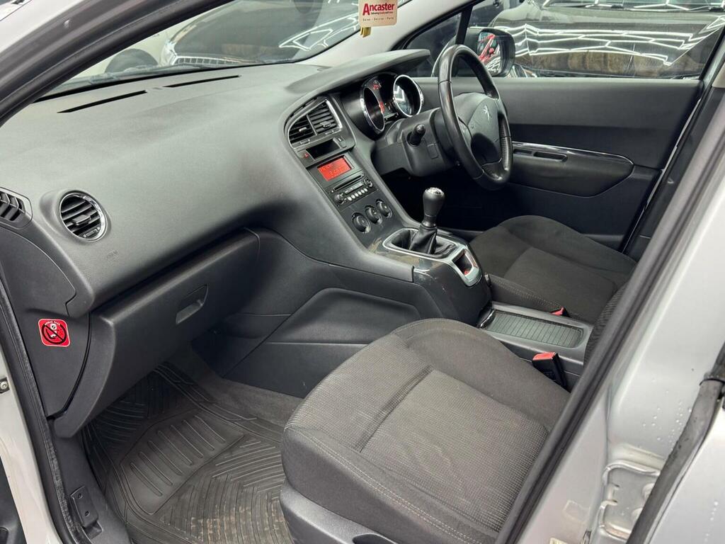 Peugeot 5008 Active Black #9
