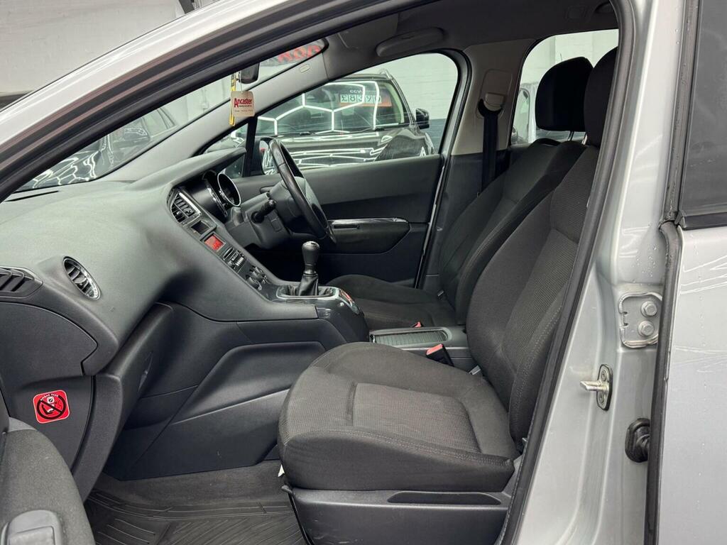 Peugeot 5008 Active Black #8