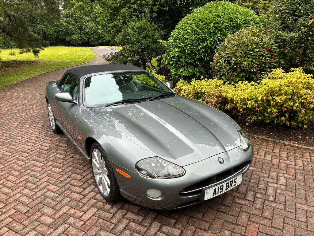 Jaguar XK8 4.2 Black #21