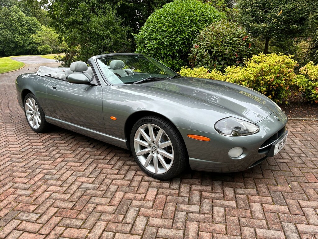 Jaguar XK8 4.2 Black #27