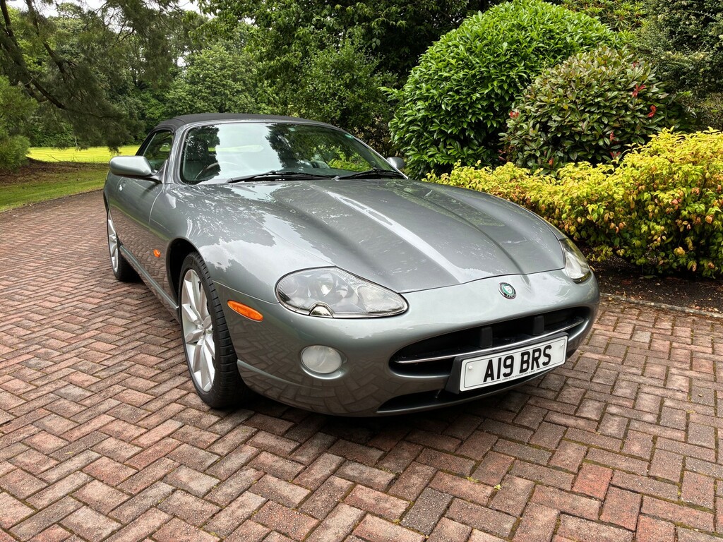 Jaguar XK8 4.2 Black #7