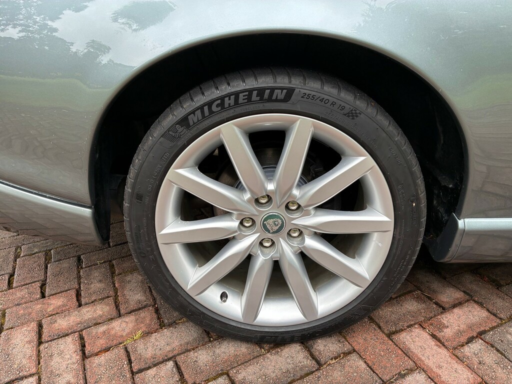 Jaguar XK8 4.2 Black #17