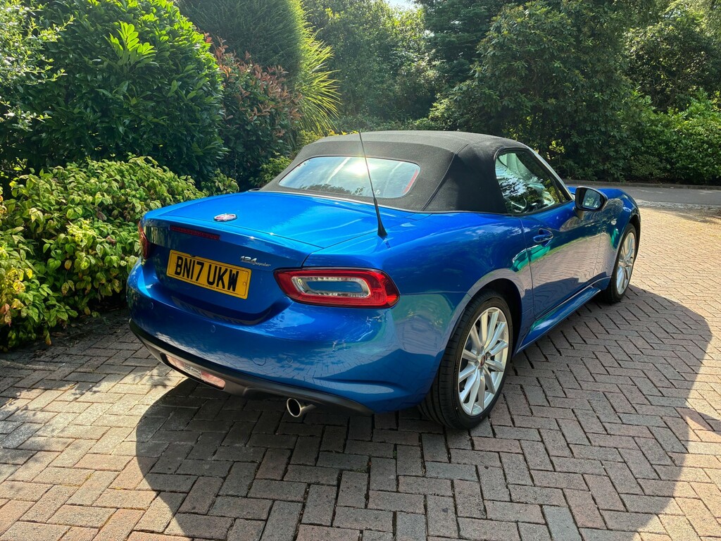 Fiat 124 Spider Convertible 1.4 Spider Multiair Lusso 139 Bhp Red #22