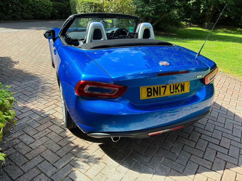 Fiat 124 Spider Convertible 1.4 Spider Multiair Lusso 139 Bhp Red #24