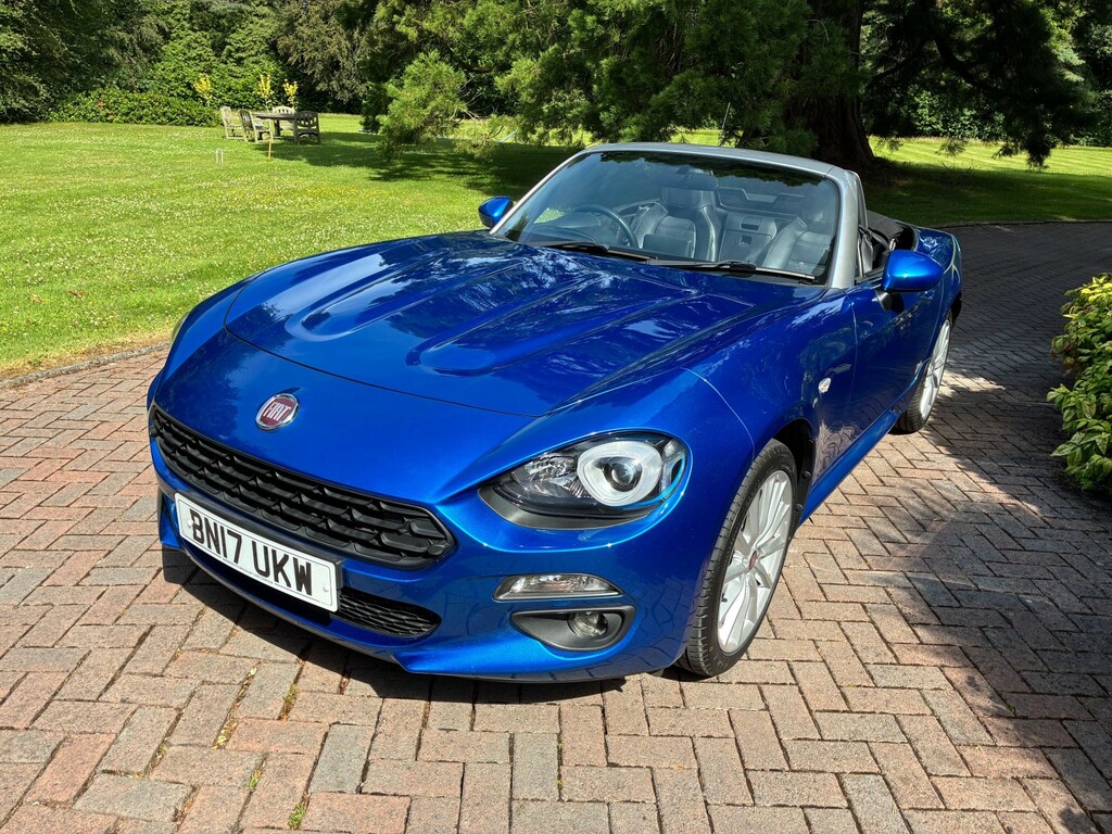 Fiat 124 Spider Convertible 1.4 Spider Multiair Lusso 139 Bhp Red #20