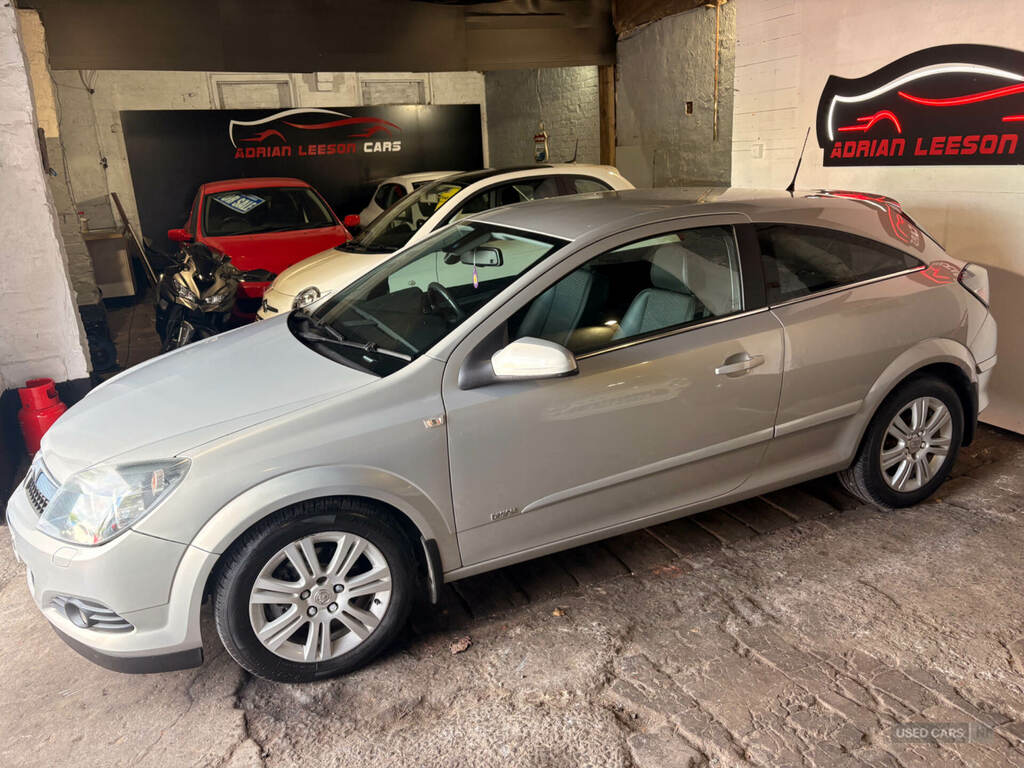 Vauxhall Astra Design YKZ2826 Silver #2