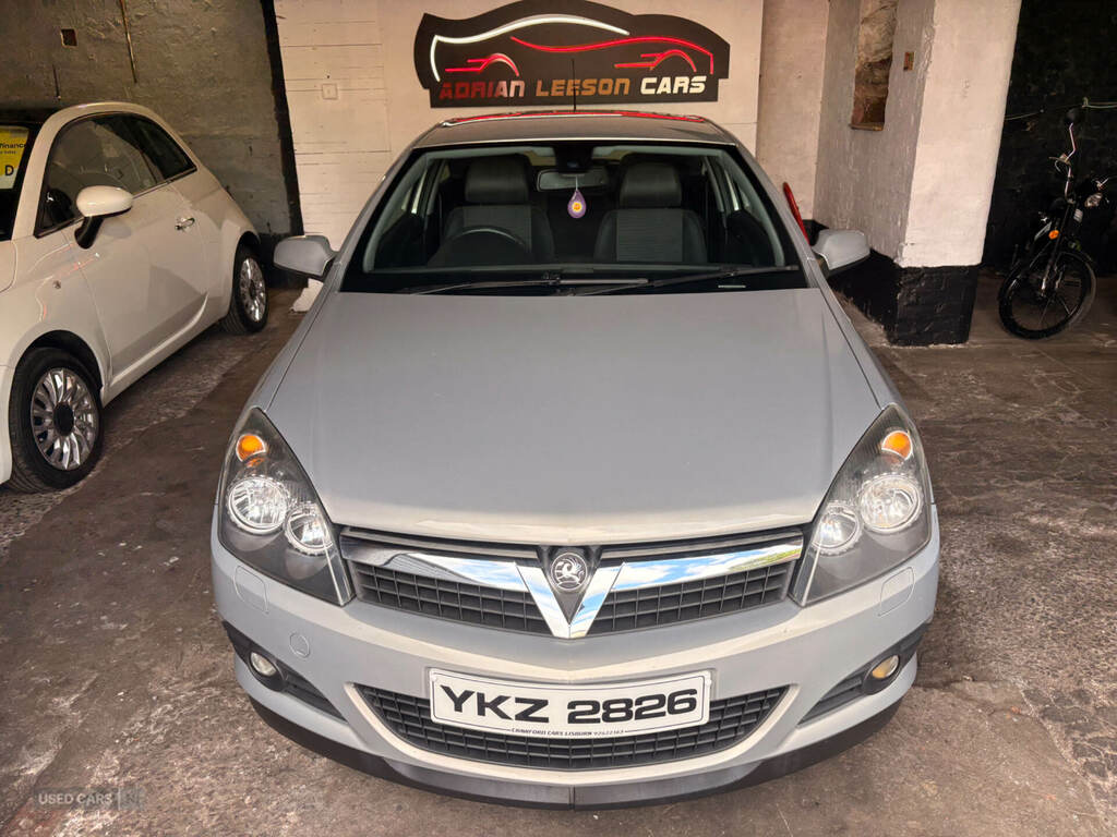 Vauxhall Astra Design YKZ2826 Silver #3