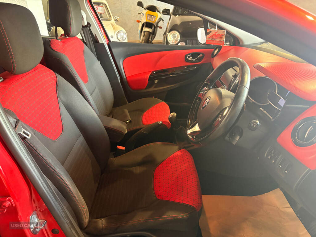 Renault Clio 1.5 Dci 90 Dynamique S Medianav Energy SFZ3526 Red #6