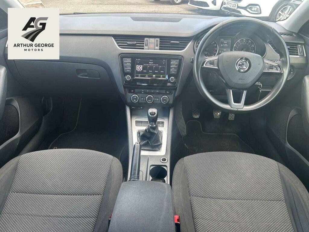 Skoda Octavia Se Silver #3