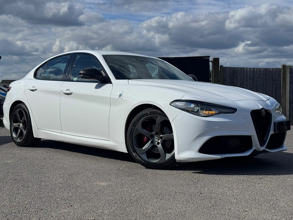 Alfa Romeo Giulia Saloon White #4