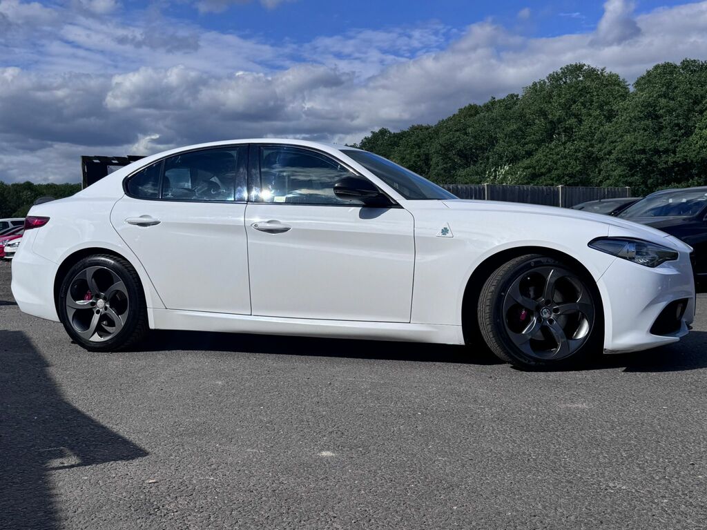 Alfa Romeo Giulia Super Red #12