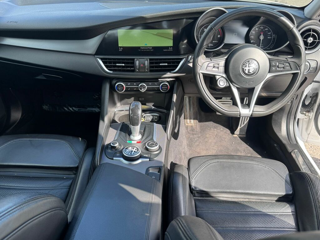 Alfa Romeo Giulia Super Red #14