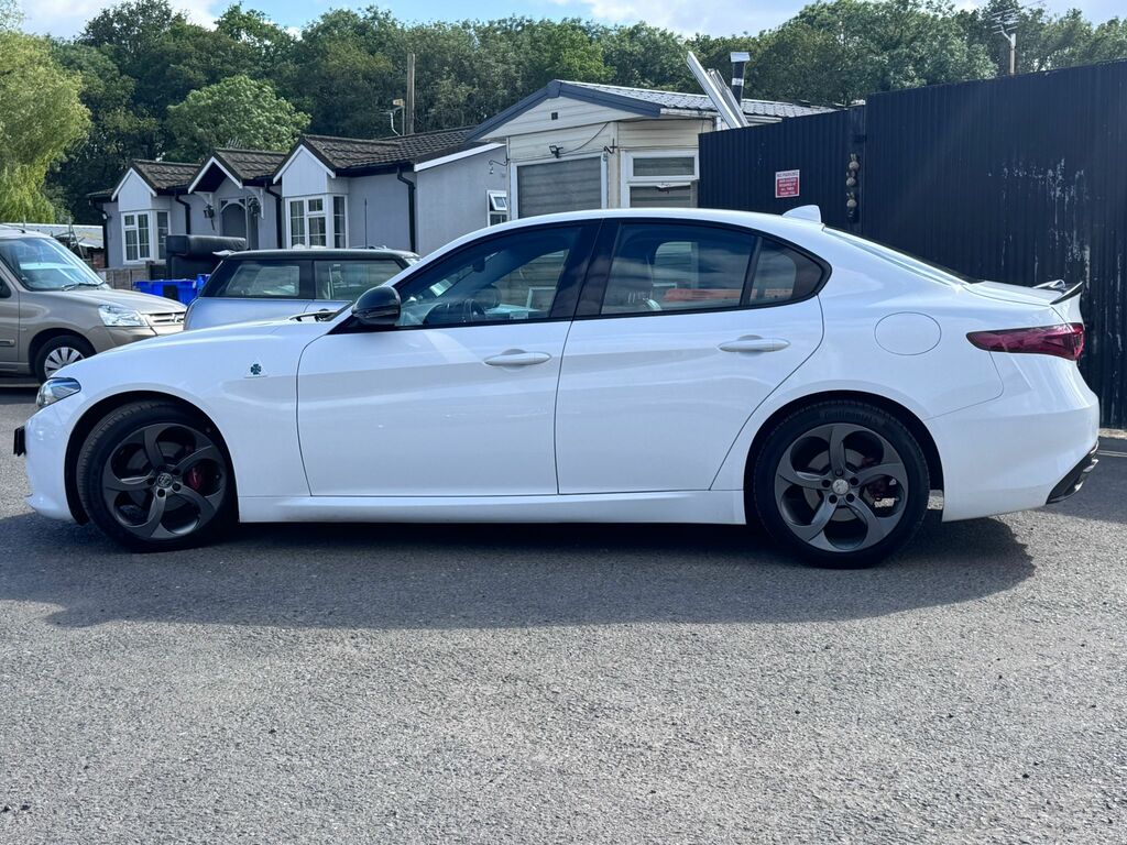 Alfa Romeo Giulia Super Red #7