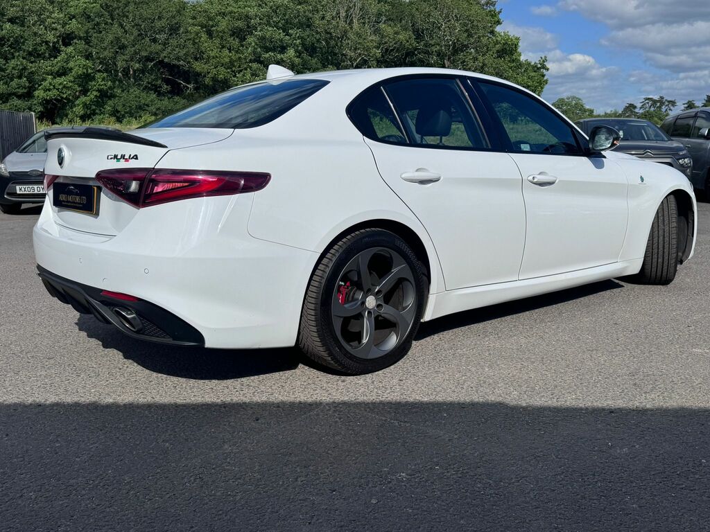 Alfa Romeo Giulia Super Red #11