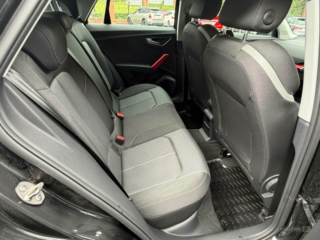 Audi Q2 30 Tdi Sport ST68YNO Black #5