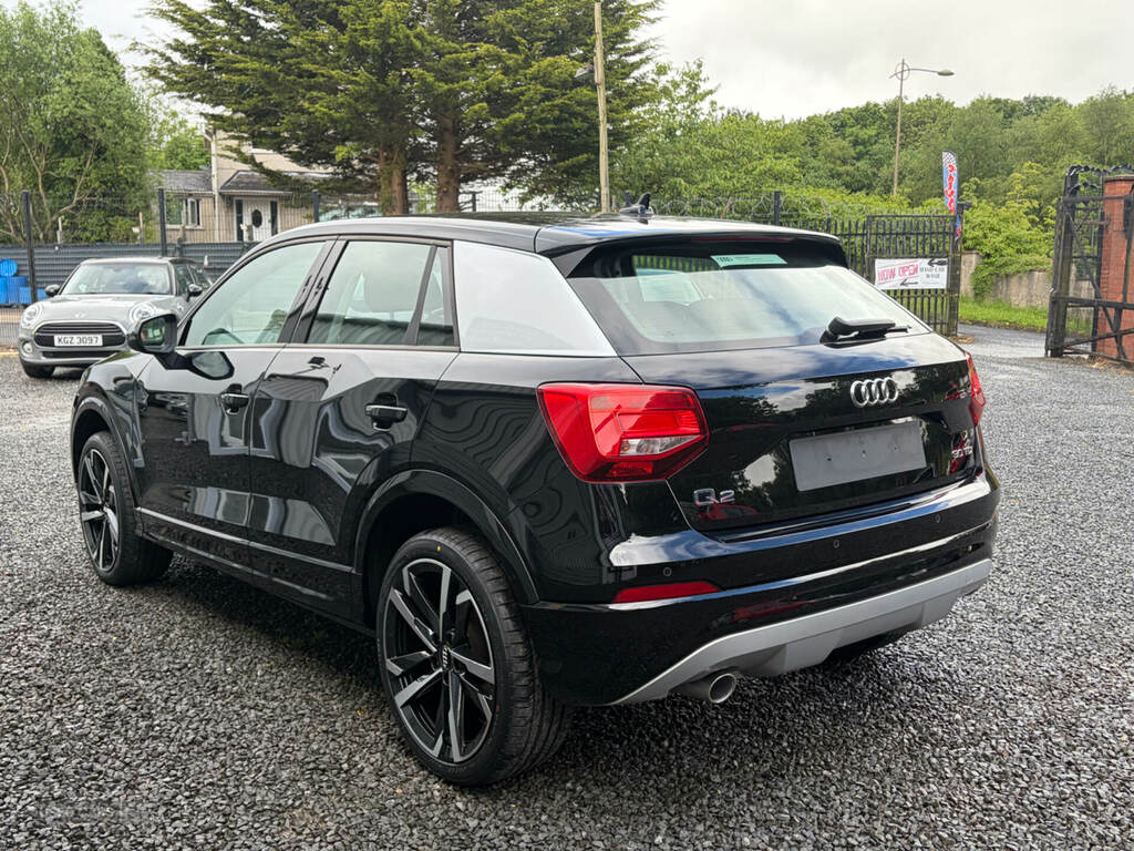 Audi Q2 30 Tdi Sport ST68YNO Black #4