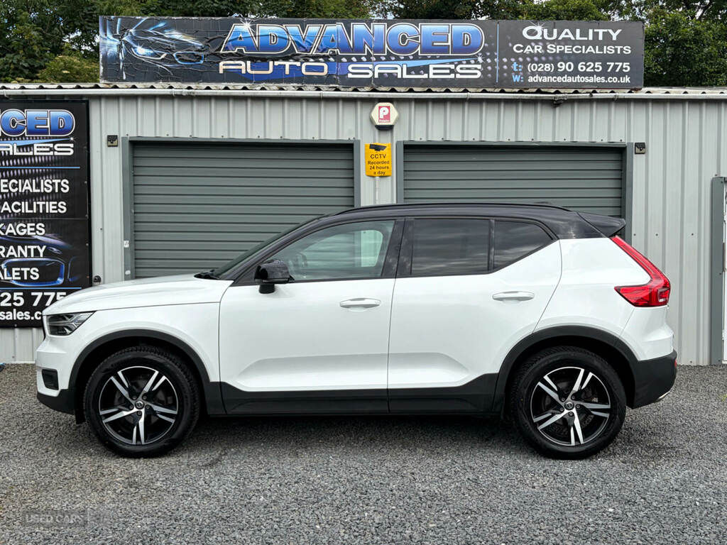 Volvo XC40 2.0 D3 R Design White #4