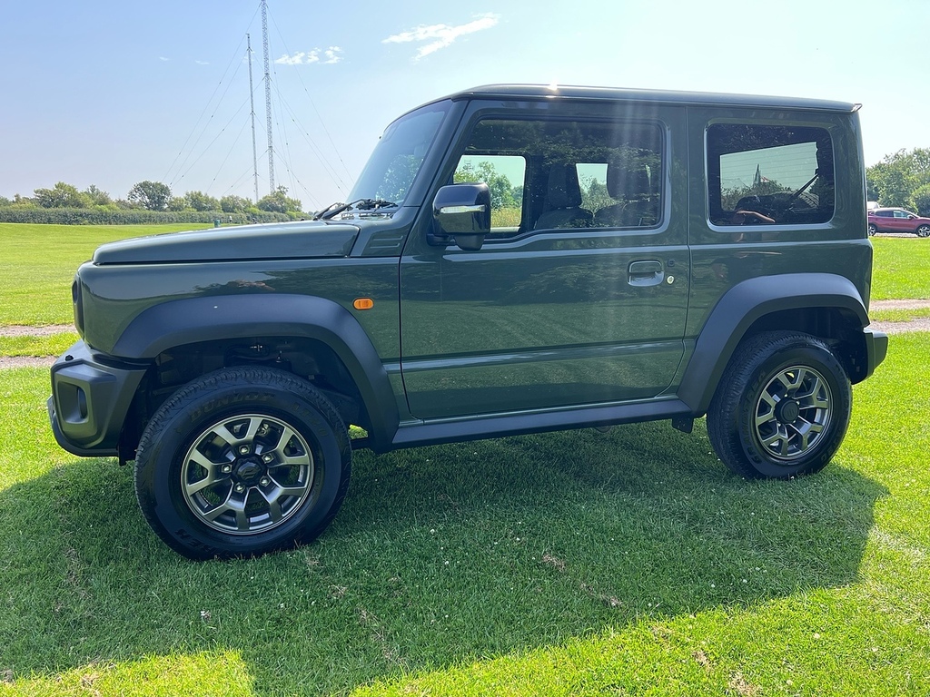 Suzuki Jimny Suv White #12