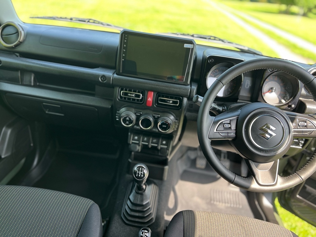 Suzuki Jimny Suv White #21