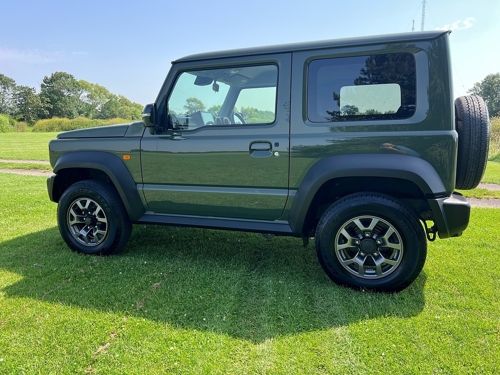 Suzuki Jimny Suv White #11