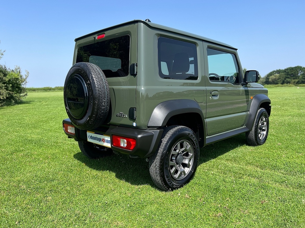 Suzuki Jimny Suv White #7