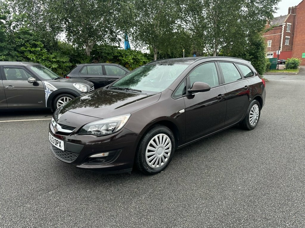 Vauxhall Astra 1.4L Exclusiv SL13OPX Brown #3