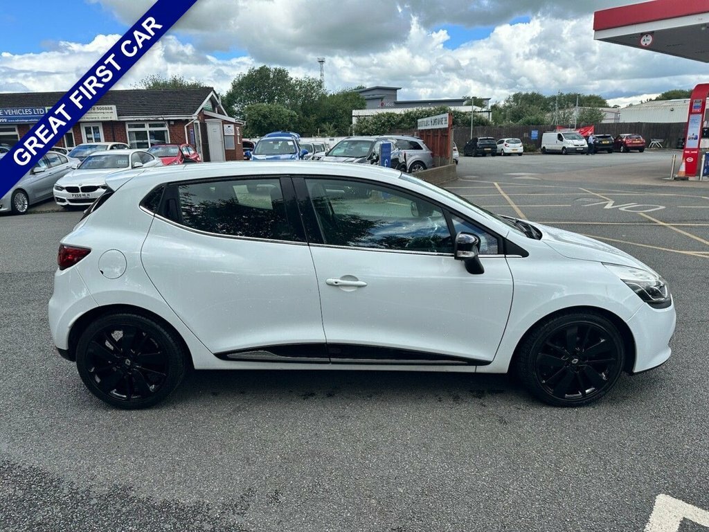 Renault Clio Hatchback SB63WNP White #4