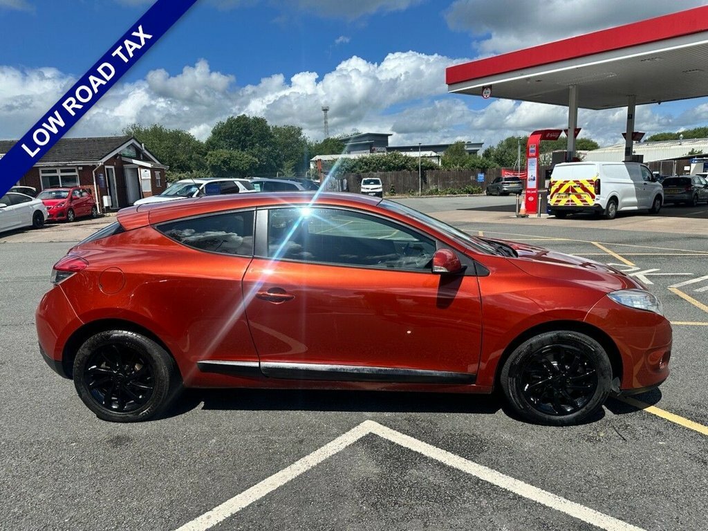 Renault Megane 1.5L Expression Orange #4
