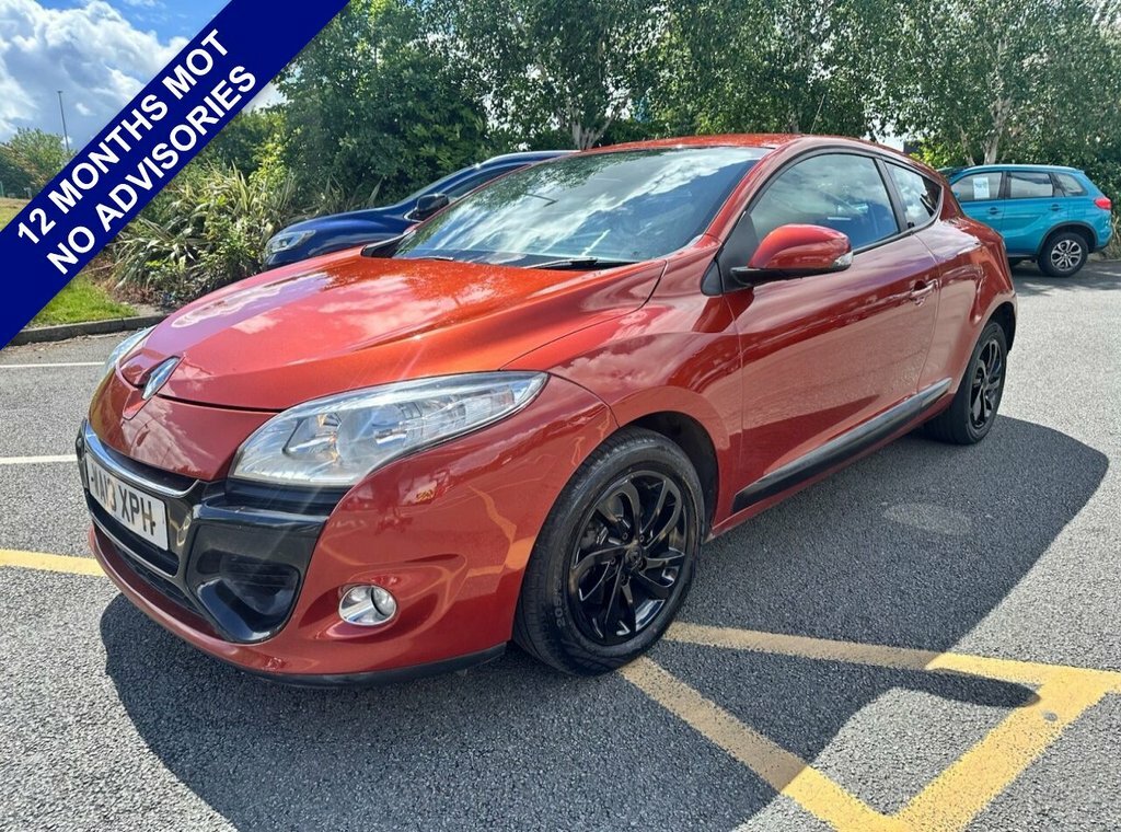 Renault Megane 1.5L Expression Orange #3