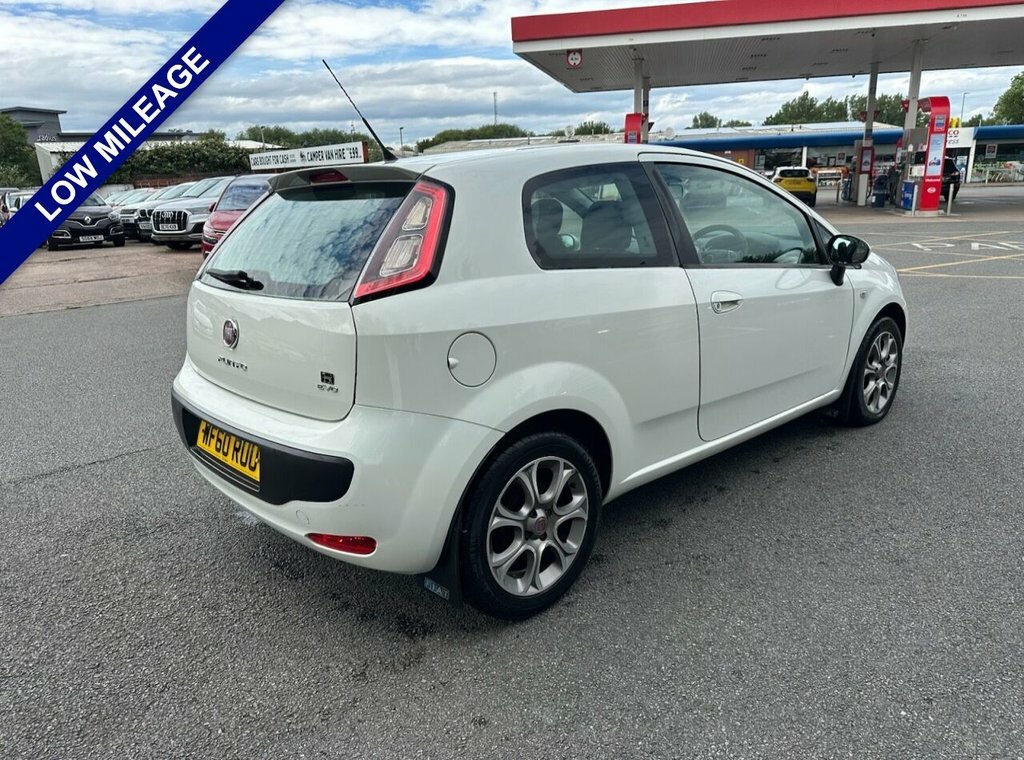 Fiat Punto Evo Evo 1.4 Dynamic Dualogic Euro 5 Ss White #3