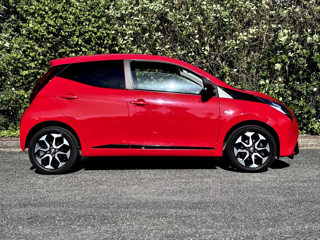 Toyota Aygo 1.0 Vvt-i X-trend 201919 FN19UCX Red #4