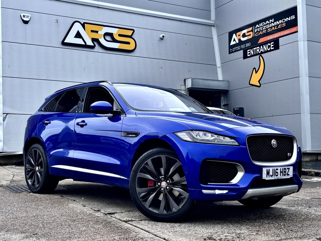 Jaguar F-Pace 3.0 D300 V6 First Edition Blue