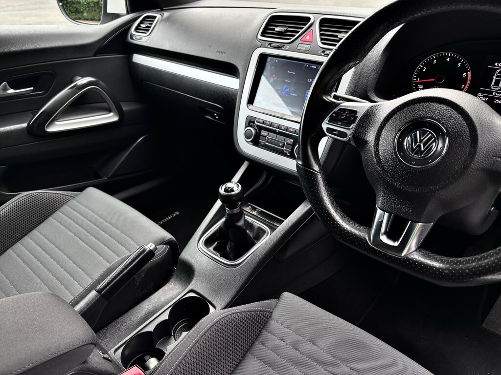 Volkswagen Scirocco 2.0 Tsi Gt White #2