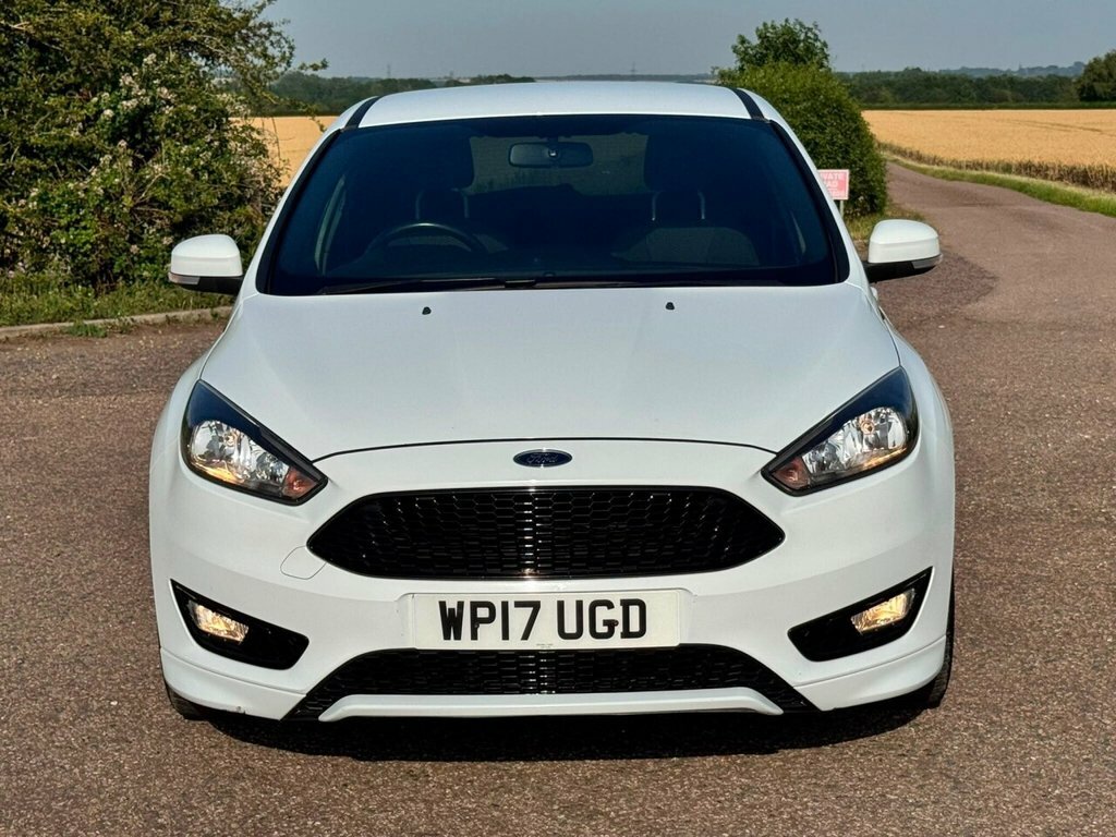Ford Focus Hatchback WP17UGD White #3
