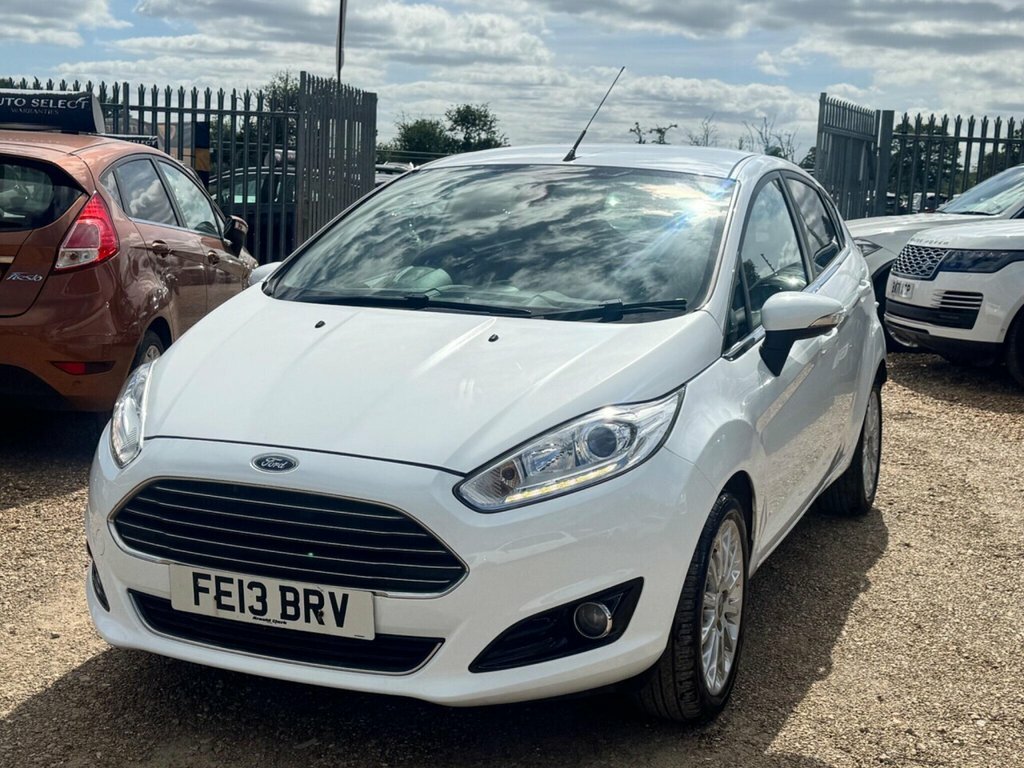 Ford Fiesta Hatchback FE13BRV White #3
