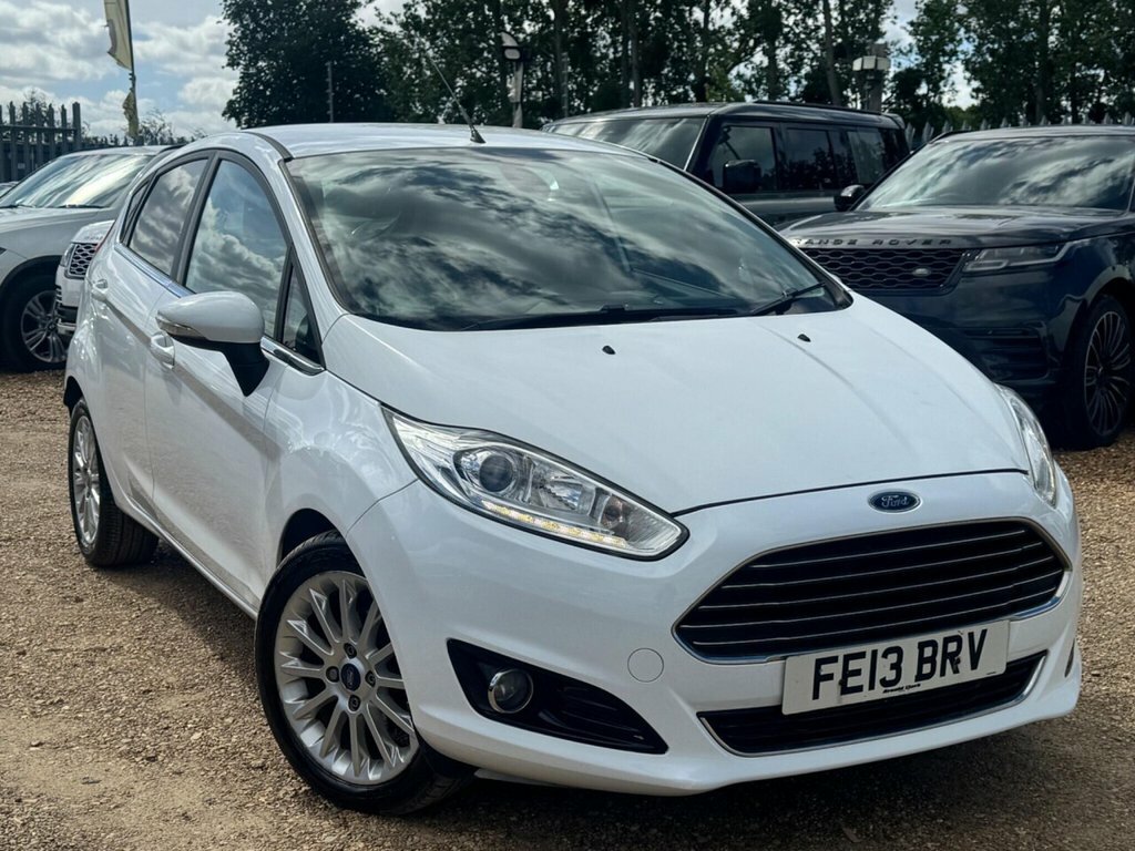Ford Fiesta Hatchback FE13BRV White #6