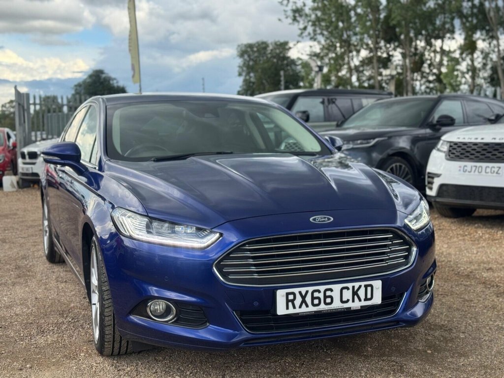 Ford Mondeo Hatchback Blue #6