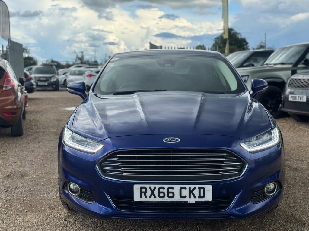 Ford Mondeo Hatchback Blue #2